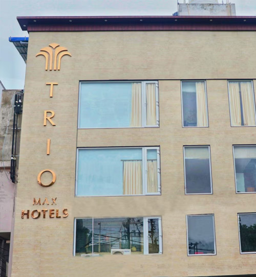 HOTEL TRIO MAX