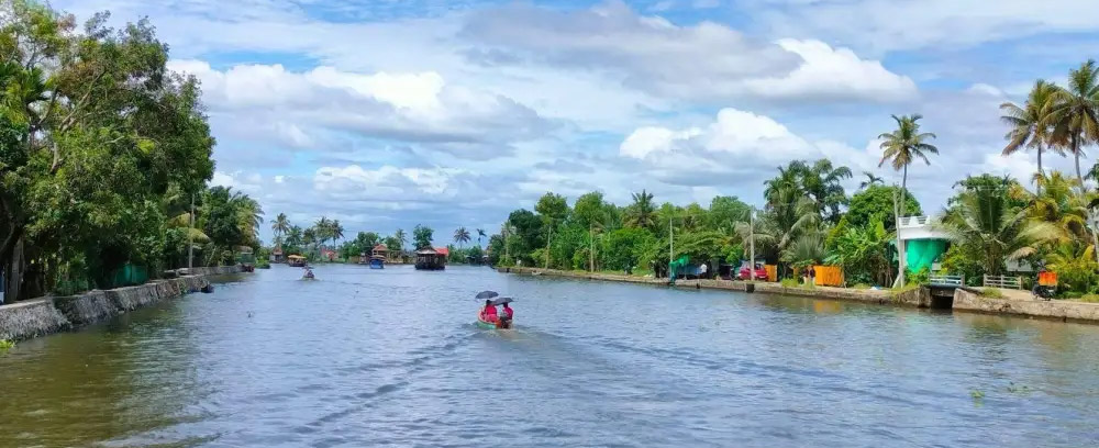 Explore the Enchanting Backwaters of Alleppey with Club Vacationz Travel Card