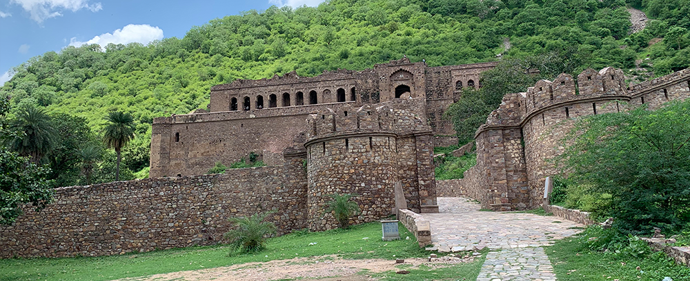 The Iron Pillar of Delhi – A 1600-Year-Old Mystery