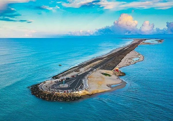 Dhanushkodi Beach
