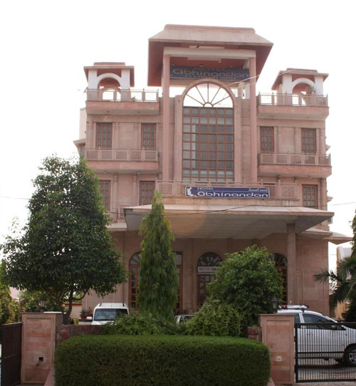 Hotel Abhinandan