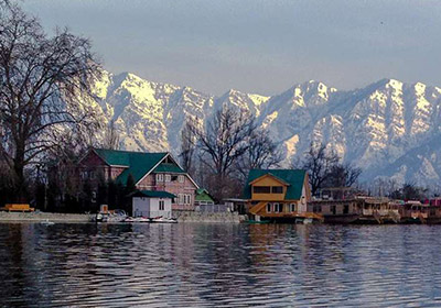Nigeen Lake