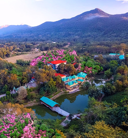 Summit Green Lake Tea Resort & Spa.