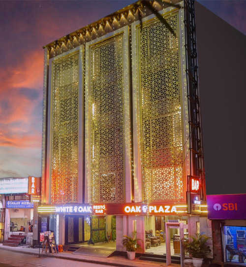 The Oak Plaza