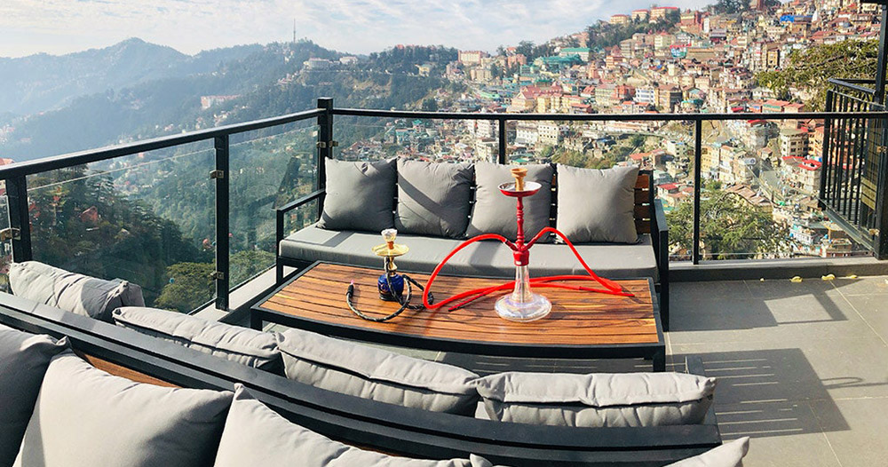 Cafes and Bakeries: International Flavors and Comforting Treats